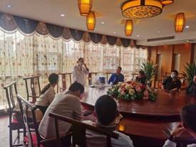 提升安全意識，筑牢健康防線——餐飲服務中心成功舉行食品消毒知識專項培訓會議